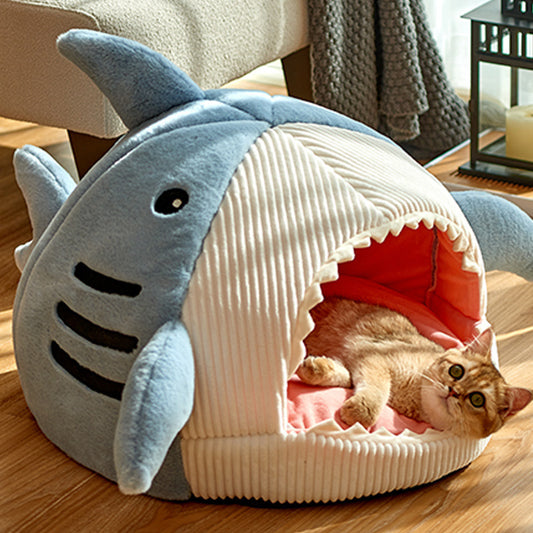 Shark Pet Yurt – Cozy Kennel for Cats & Dogs.